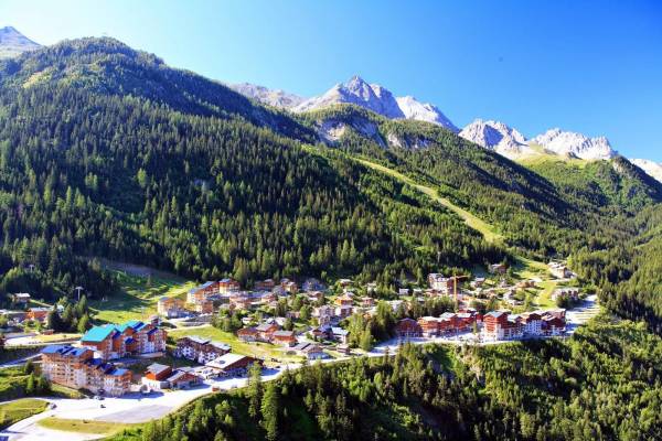 Découvrez la station de Valfréjus en été