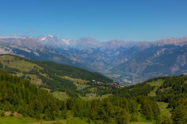 Découvrez la station de Risoul en été