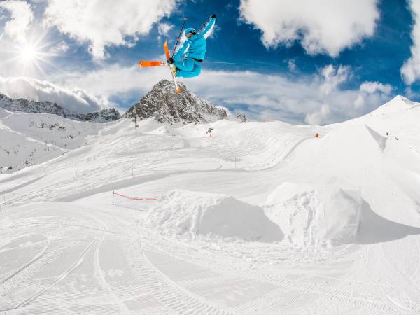 Les 8 meilleurs Snowparks en France et en Suisse