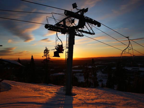 Les dates d'ouverture des stations de ski et les prix des forfaits pour la saison 2023-2024