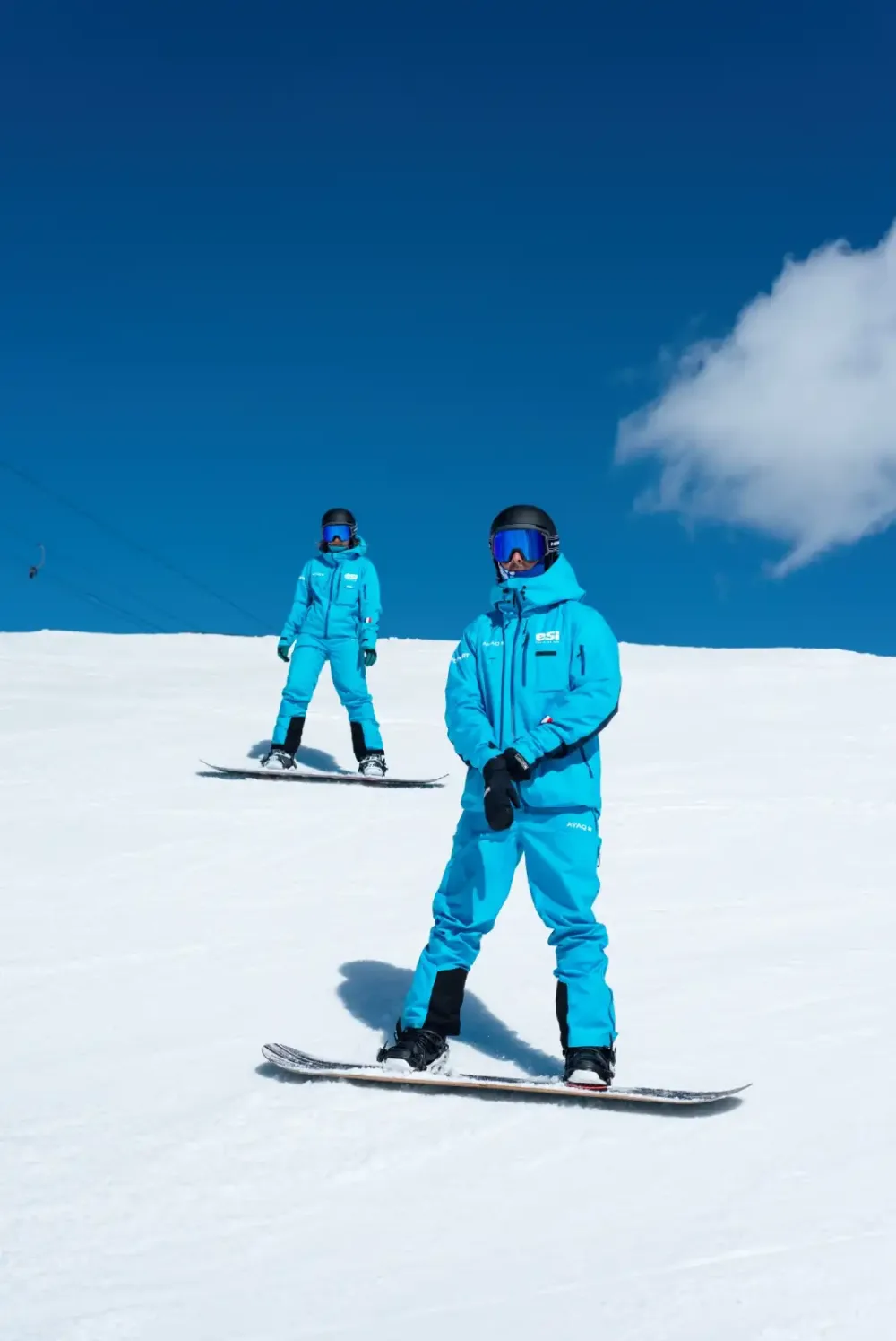 Adult group snowboard course