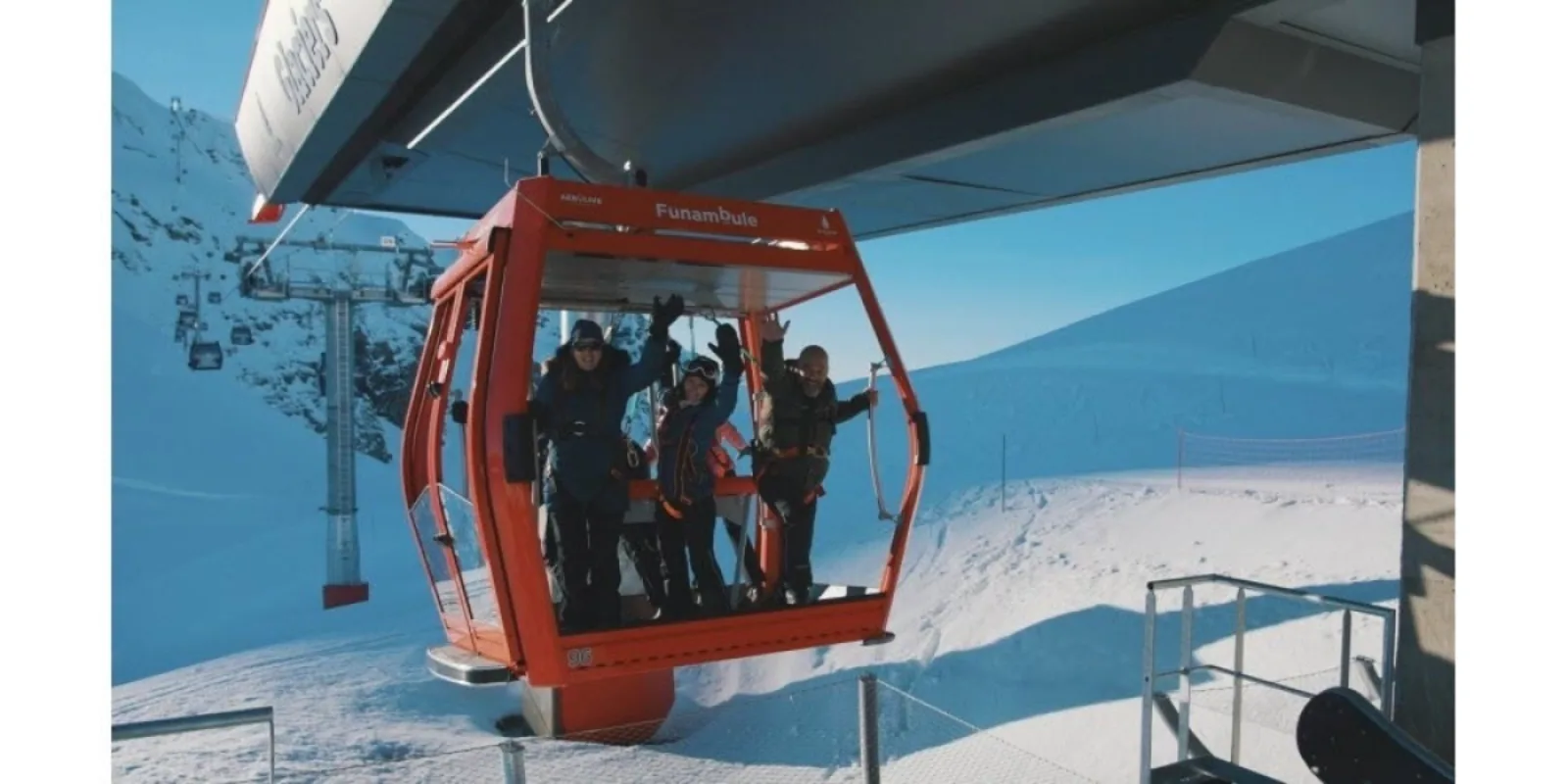 Image for Aérolive : les premières télécabines ouvertes pour une vue panoramique à La Plagne